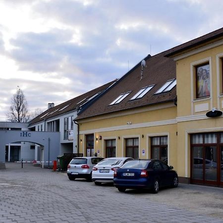 Dentissimi Vendegszobak Mosonmagyaróvár Exterior foto